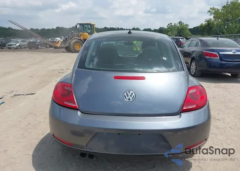 2013 Volkswagen Beetle 2.5L Entry из США, поврежденный, VIN 3VWFP7AT7DM616981
